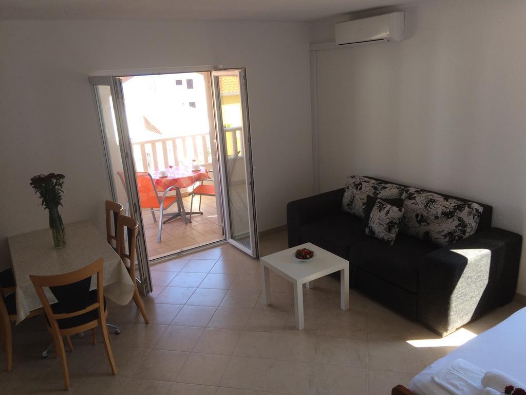Apartments Crnjac Trogir Zewnętrze zdjęcie